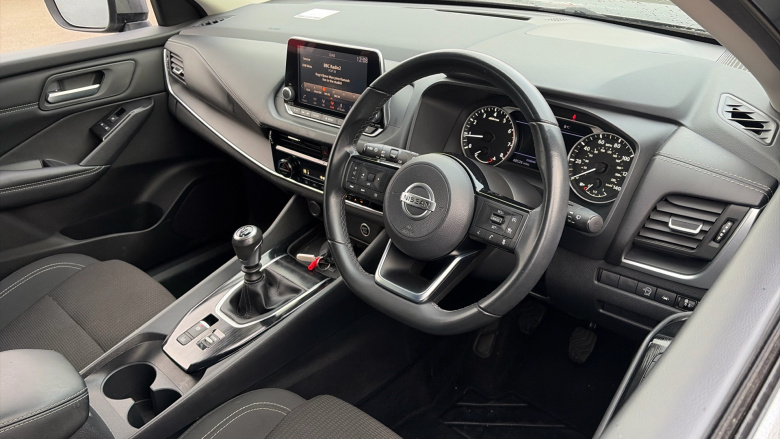 Nissan Qashqai 1.3 DiG-T MH Acenta Premium 5dr Petrol Hatchback